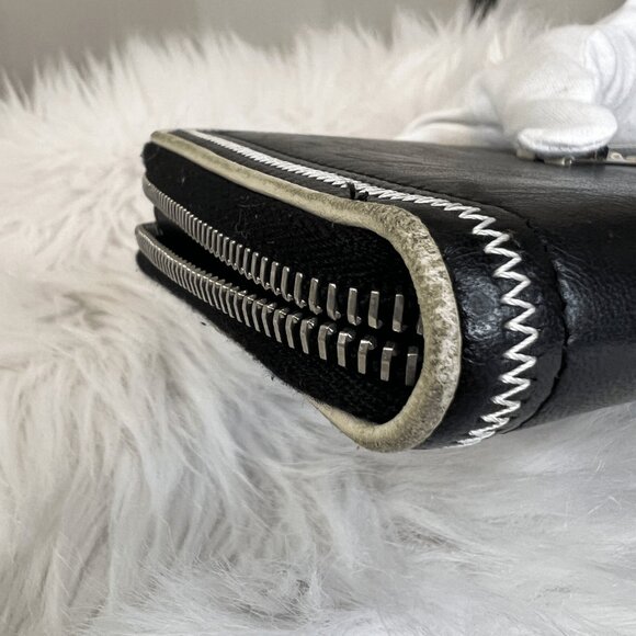 Share Chanel Black Zip Around Wallet With Silver Hardware And Numerous Slots - Picture 13 of 16